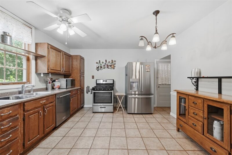1715 Crosby Ave — photo 6