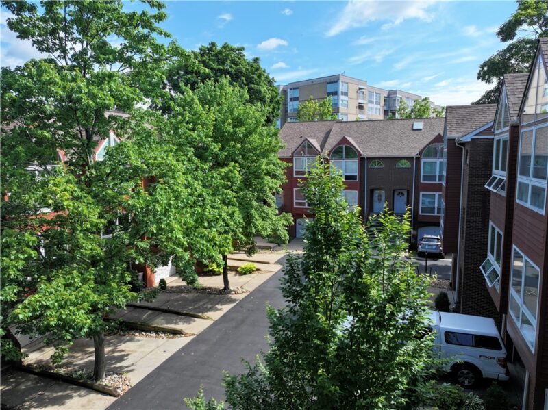 9 Graham Pl — photo 2