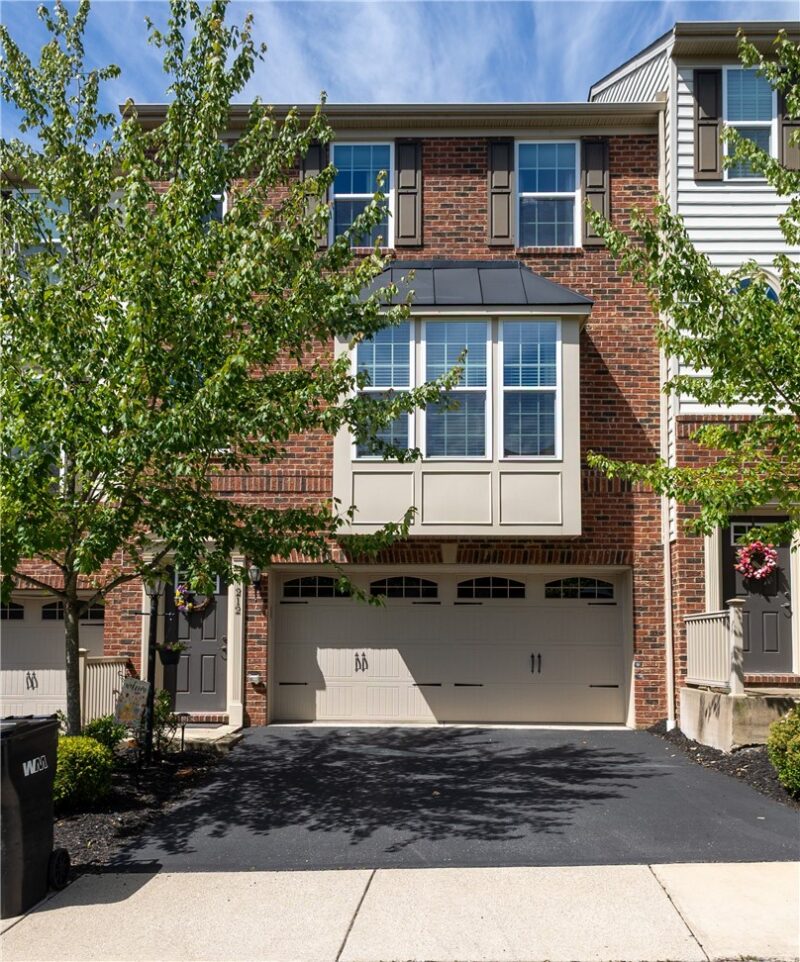 212 Noble Woods Dr — photo 2