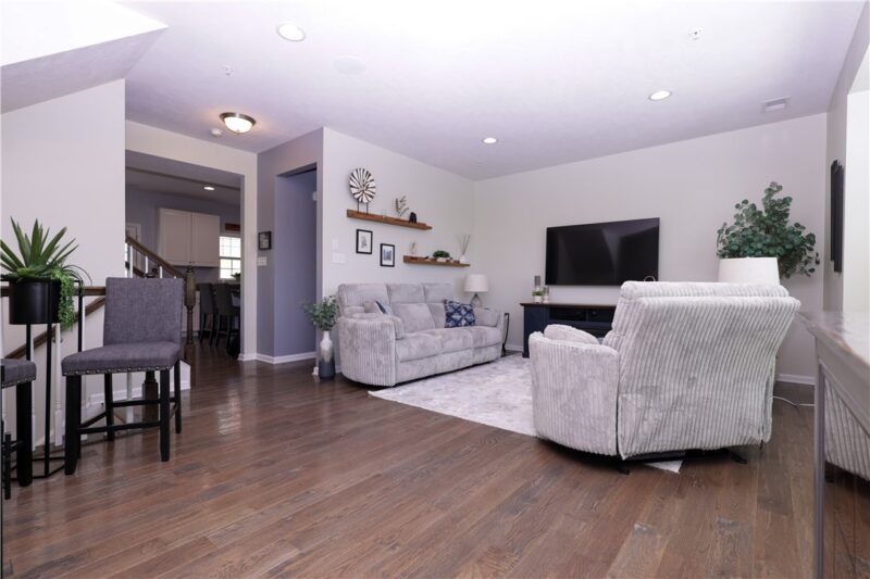 212 Noble Woods Dr — photo 6