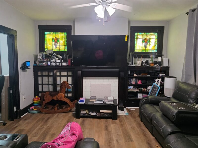 420 Walnut St — photo 3