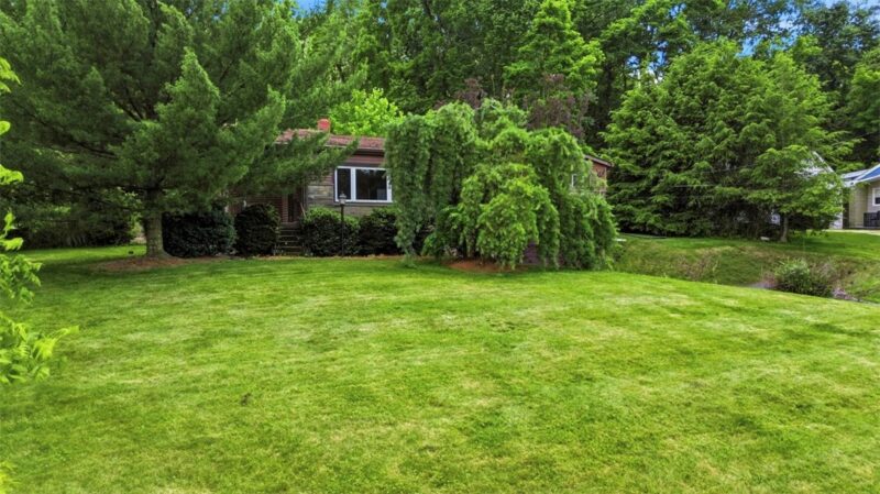 452 E McMurray Ct — photo 3