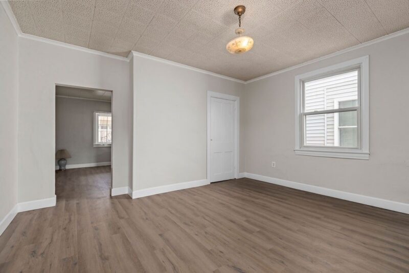 826 4th Ave — photo 7