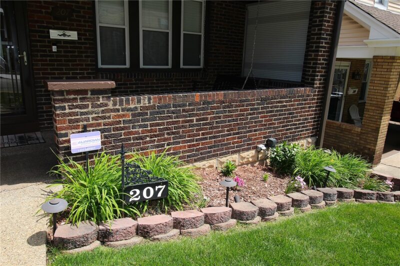 207 E Garden Road — photo 2