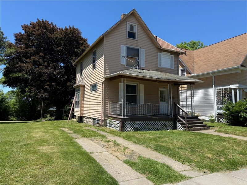 818 S Oakland Ave — photo 2