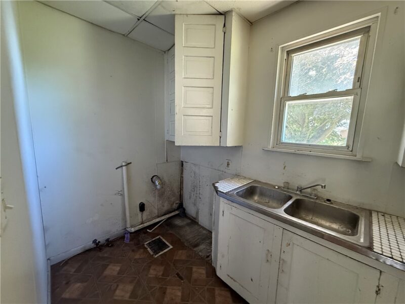 818 S Oakland Ave — photo 7
