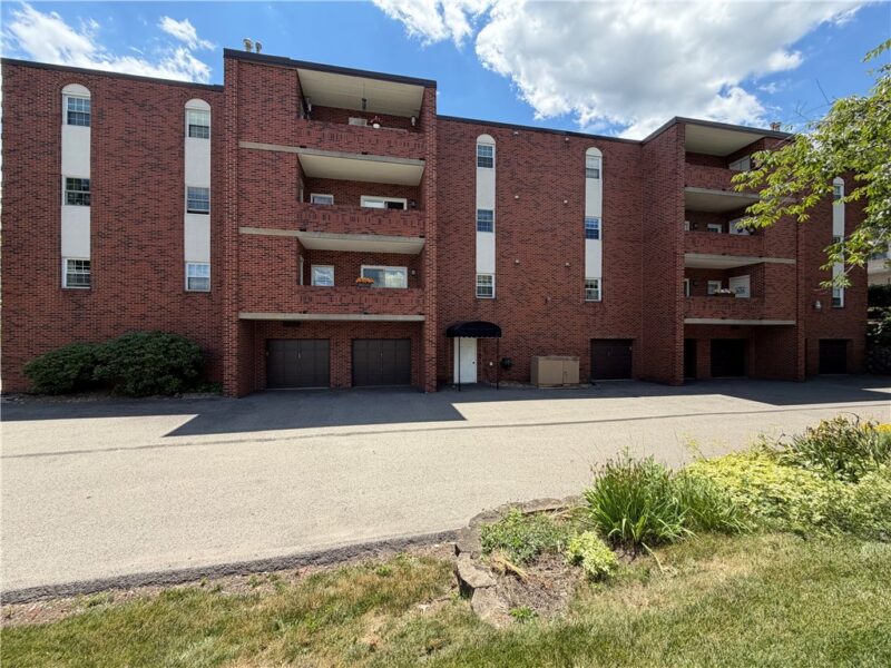 105 Woodstone Ln 61 — photo 3