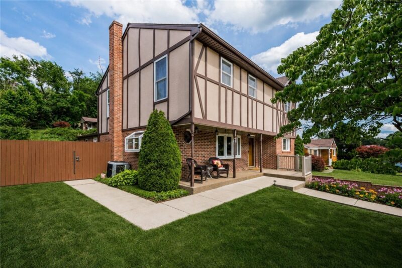 1031 Sanda Dr — photo 2