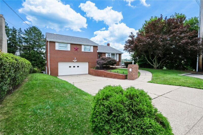 2422 Silver Oak Place — photo 2