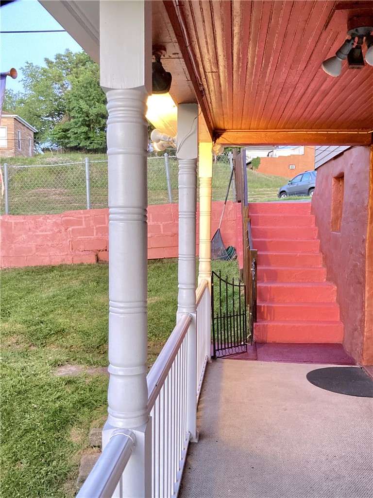 411 Rostraver St — photo 6