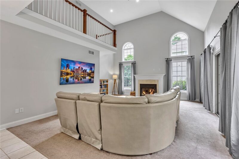 166 Eric Dr — photo 3
