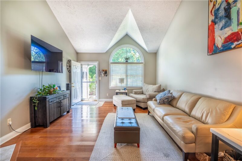 228 Country View Drive — photo 3