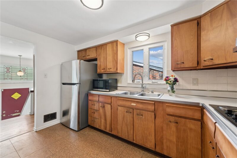 1502 Wesley Street — photo 8
