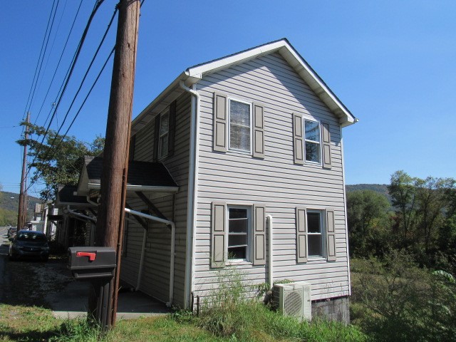 216 Sunnyside Road — photo 2