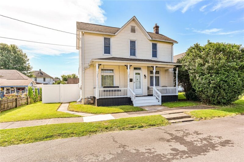 27 Oak St — photo 2