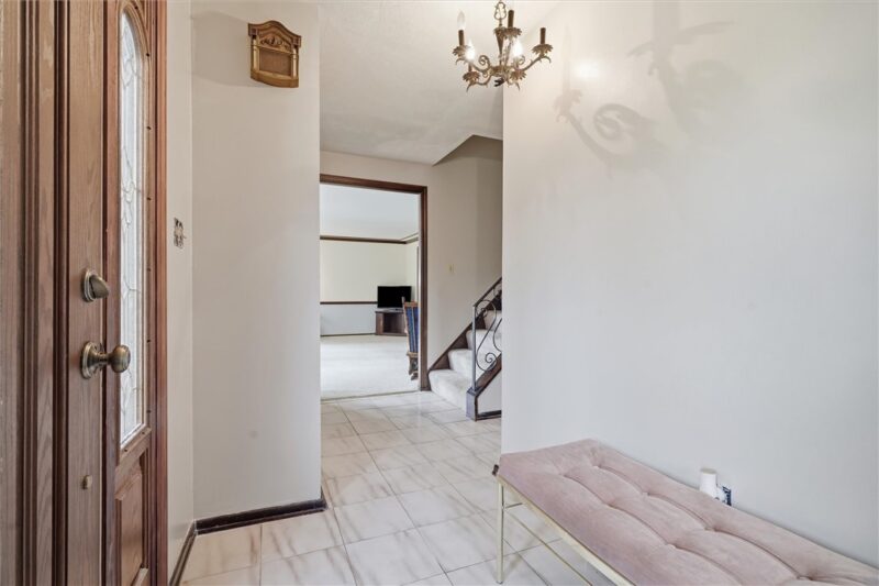 1648 Queens Dr — photo 8
