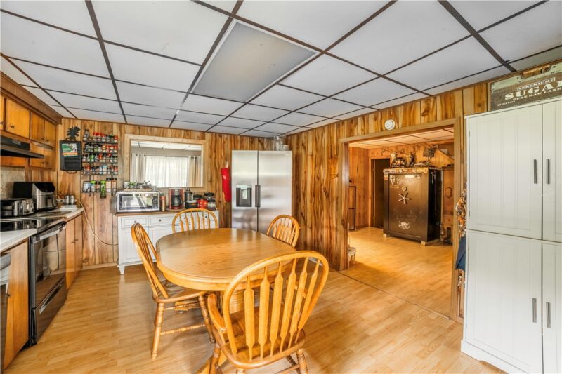 27 Locust St — photo 6