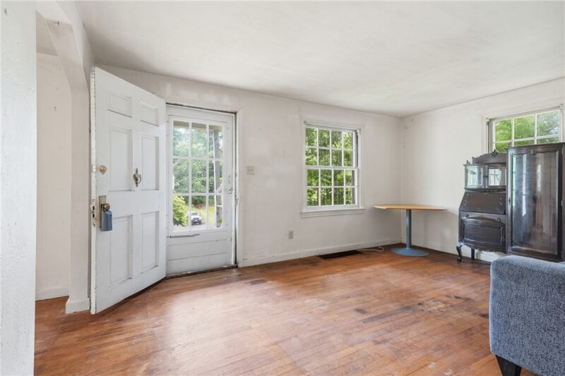93 Adams Dr — photo 3