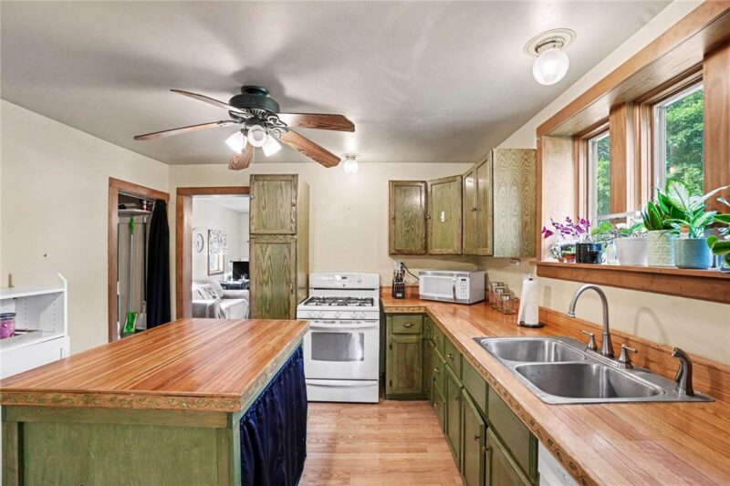 213 Morrison Ave — photo 8