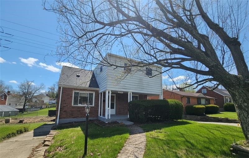 1034 Elwell St — photo 1