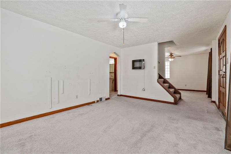 1034 Elwell St — photo 8