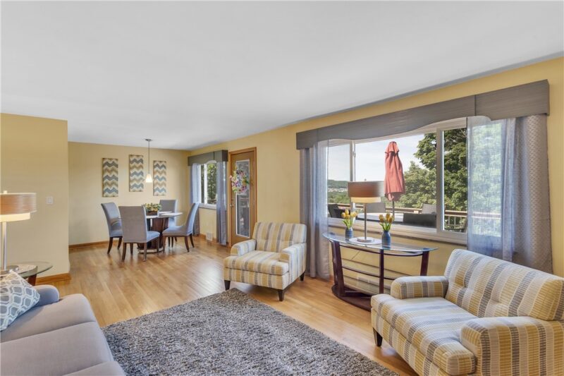 930 Crestview Dr — photo 3