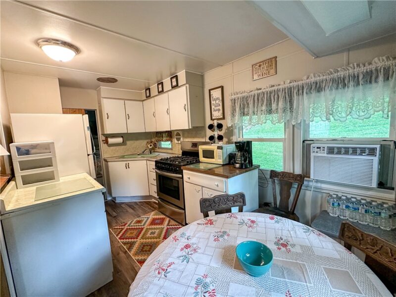 129 Old Farm Ln — photo 4