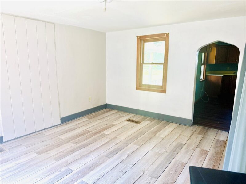 1231 and 1233 Pegtown Ave — photo 5