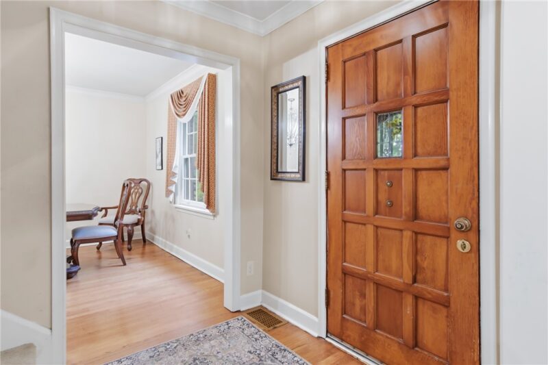 401 Robertson Rd — photo 3