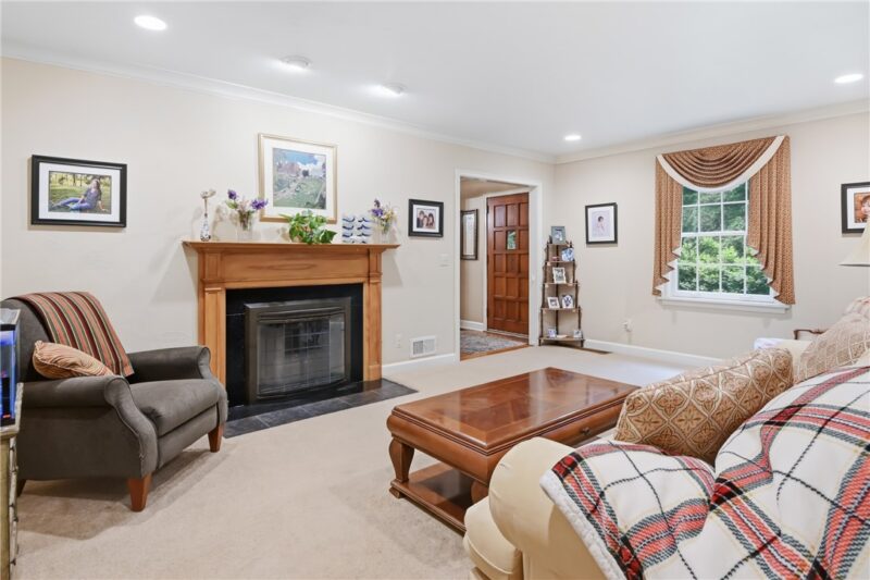 401 Robertson Rd — photo 5