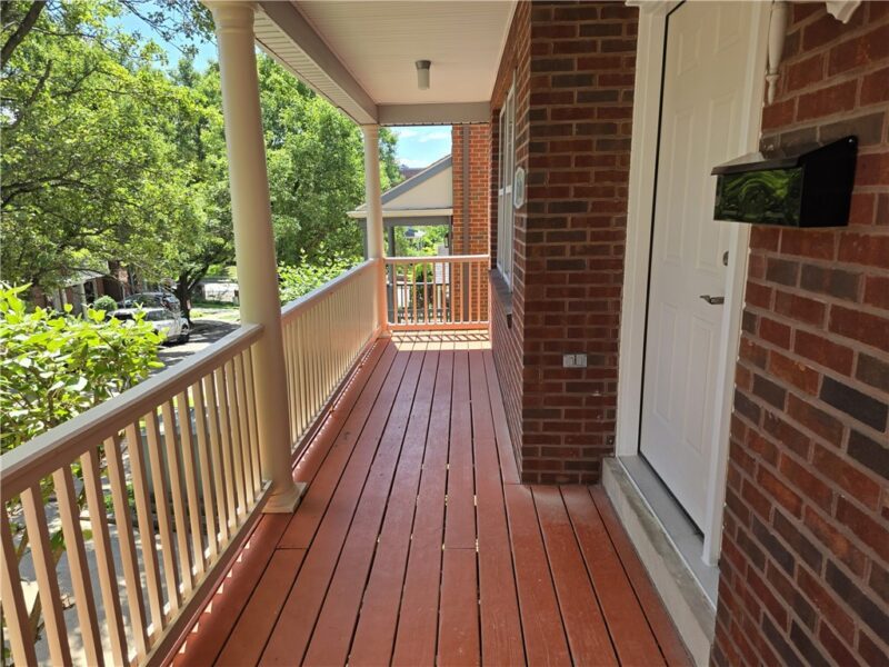 517 Arthur — photo 2