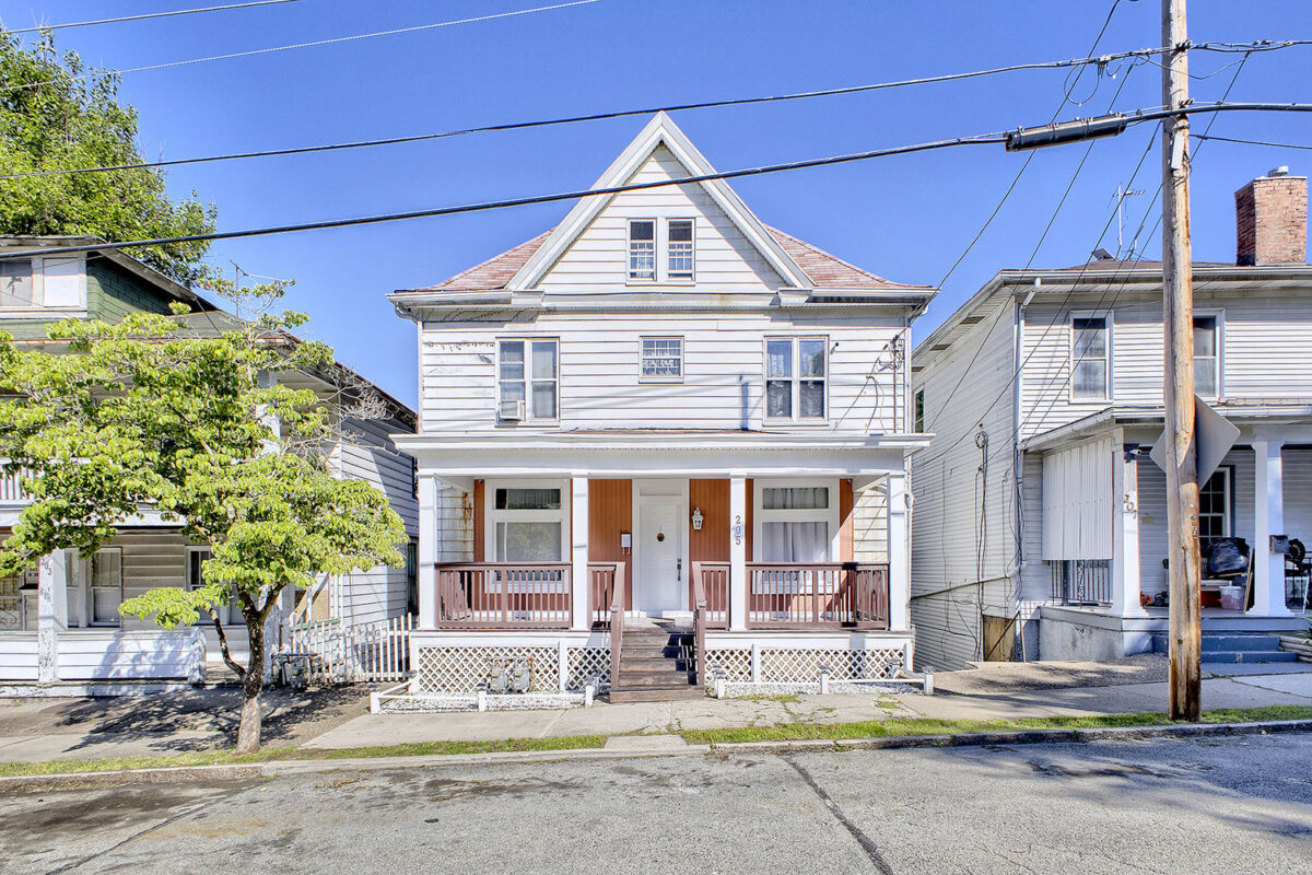 205 N 3rd Street — photo 1
