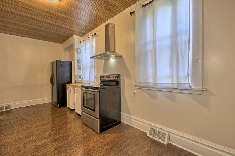 205 N 3rd Street — photo 6