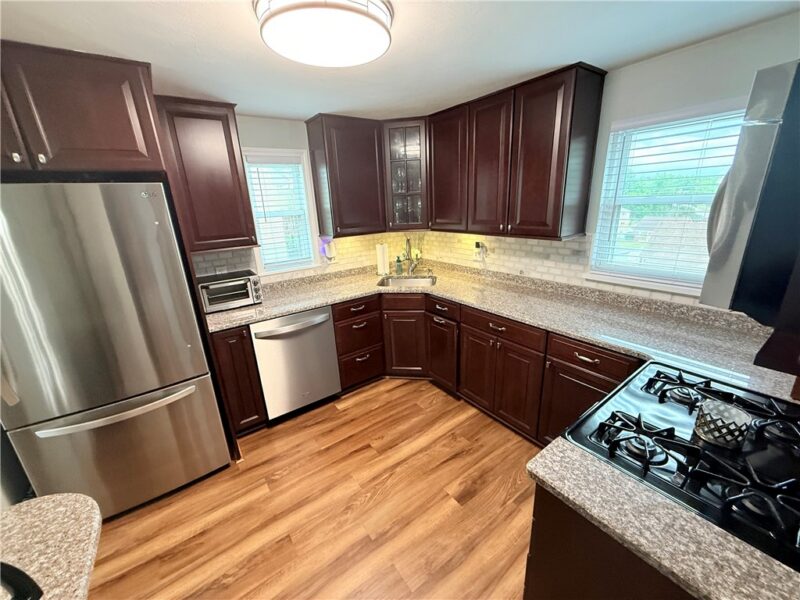 317 Noel Dr — photo 7