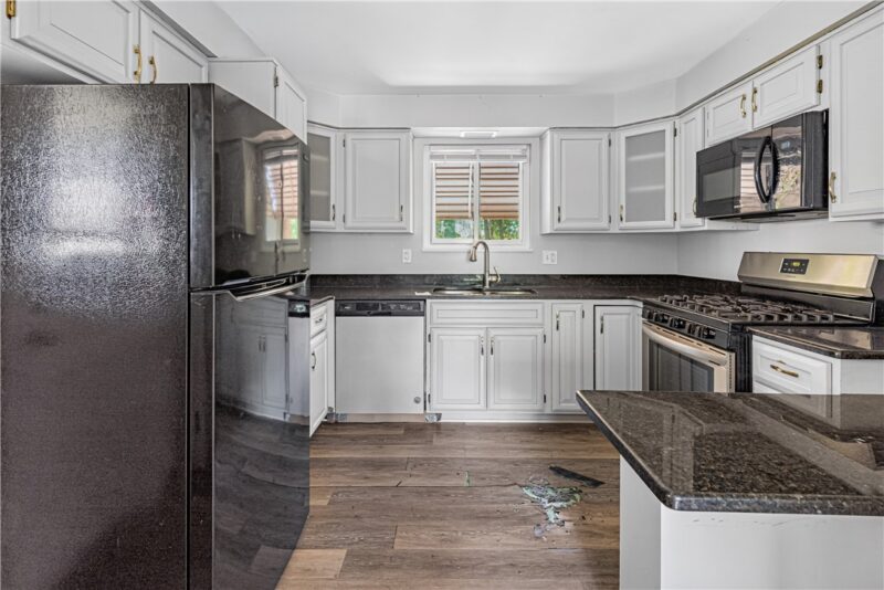 1025 Catherine Dr — photo 7