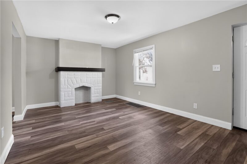 320 Fernhill Ave — photo 3