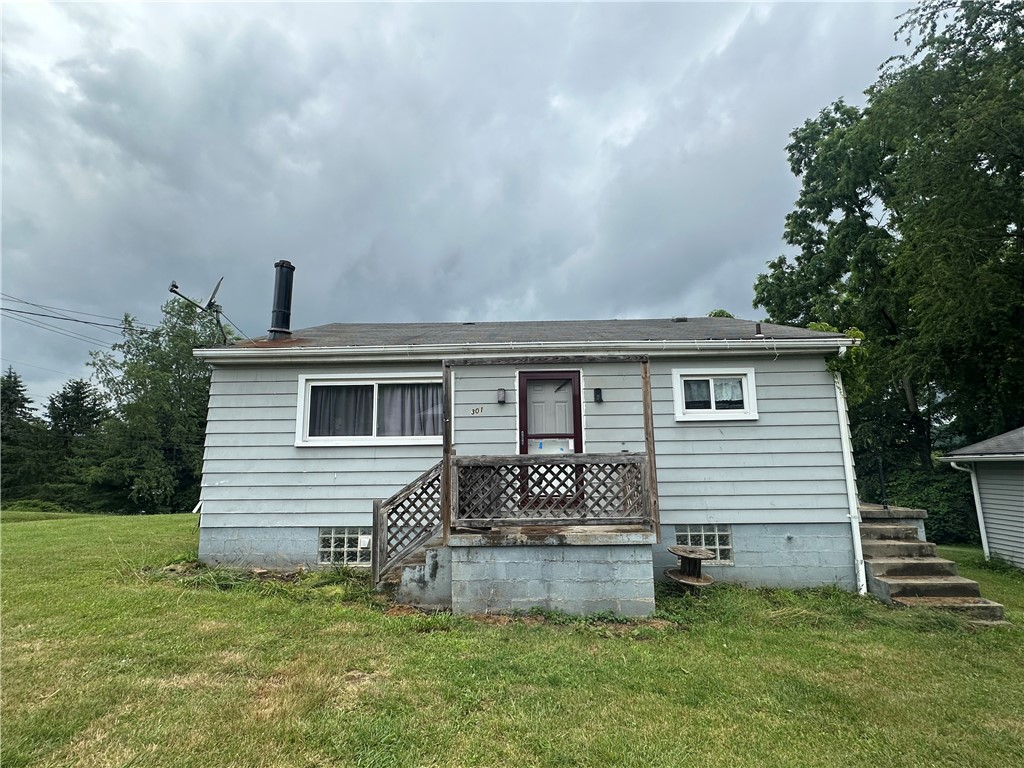301 Armstrong Avenue — photo 1
