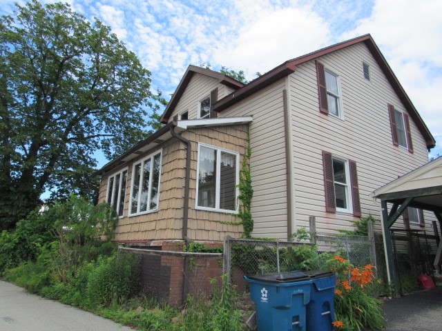 743 Spence Way — photo 2