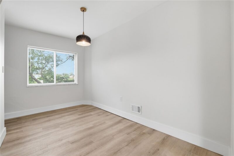 2961 Ruthwood Ave — photo 8