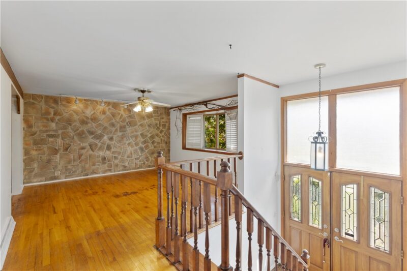 125 Homeridge Lane — photo 7