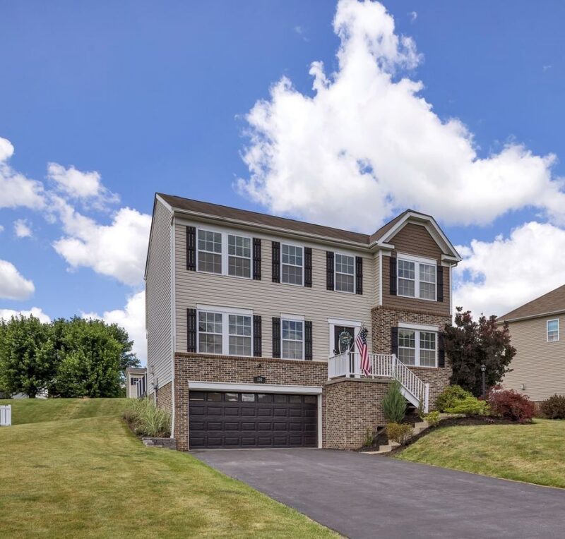130 Naughton Cir — photo 3