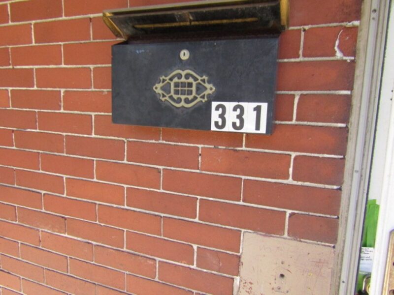 331 James St — photo 4