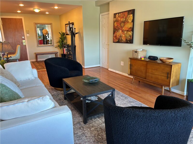 320 Fort Duquesne Blvd 7G — photo 8