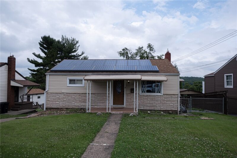 422 Oakhurst Avenue — photo 2