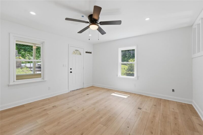 73 Orchard Dr — photo 3