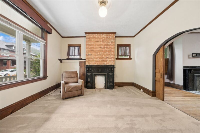 1523 Evergreen Ave — photo 4
