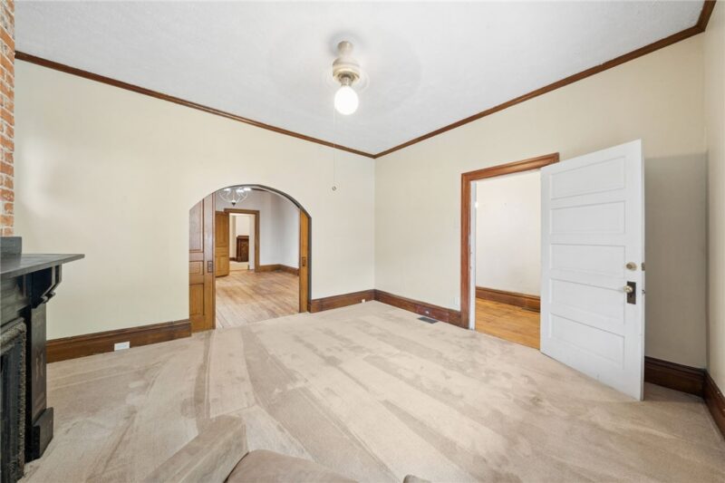 1523 Evergreen Ave — photo 5