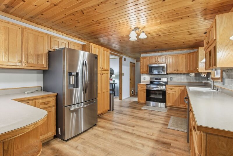 10 Braddock Dr — photo 2
