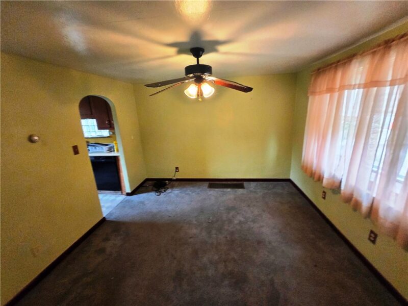 248 Johnston Rd — photo 3