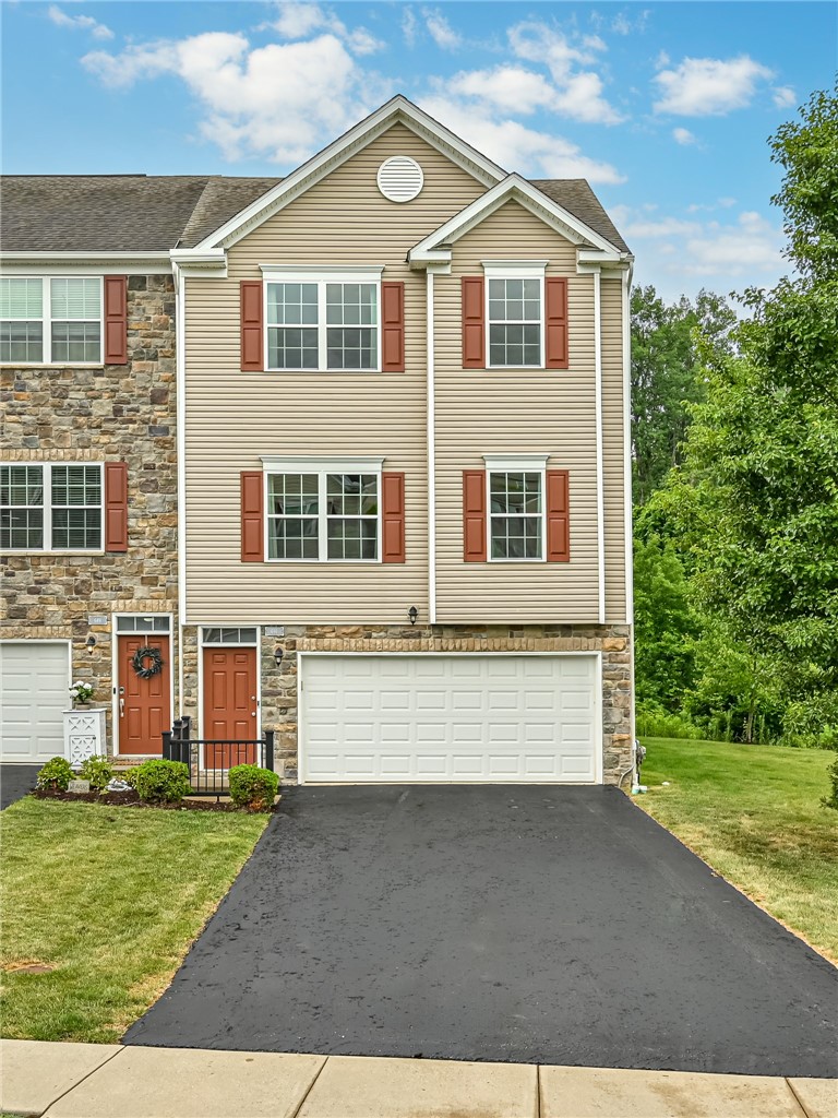 691 Freedom Dr — photo 1